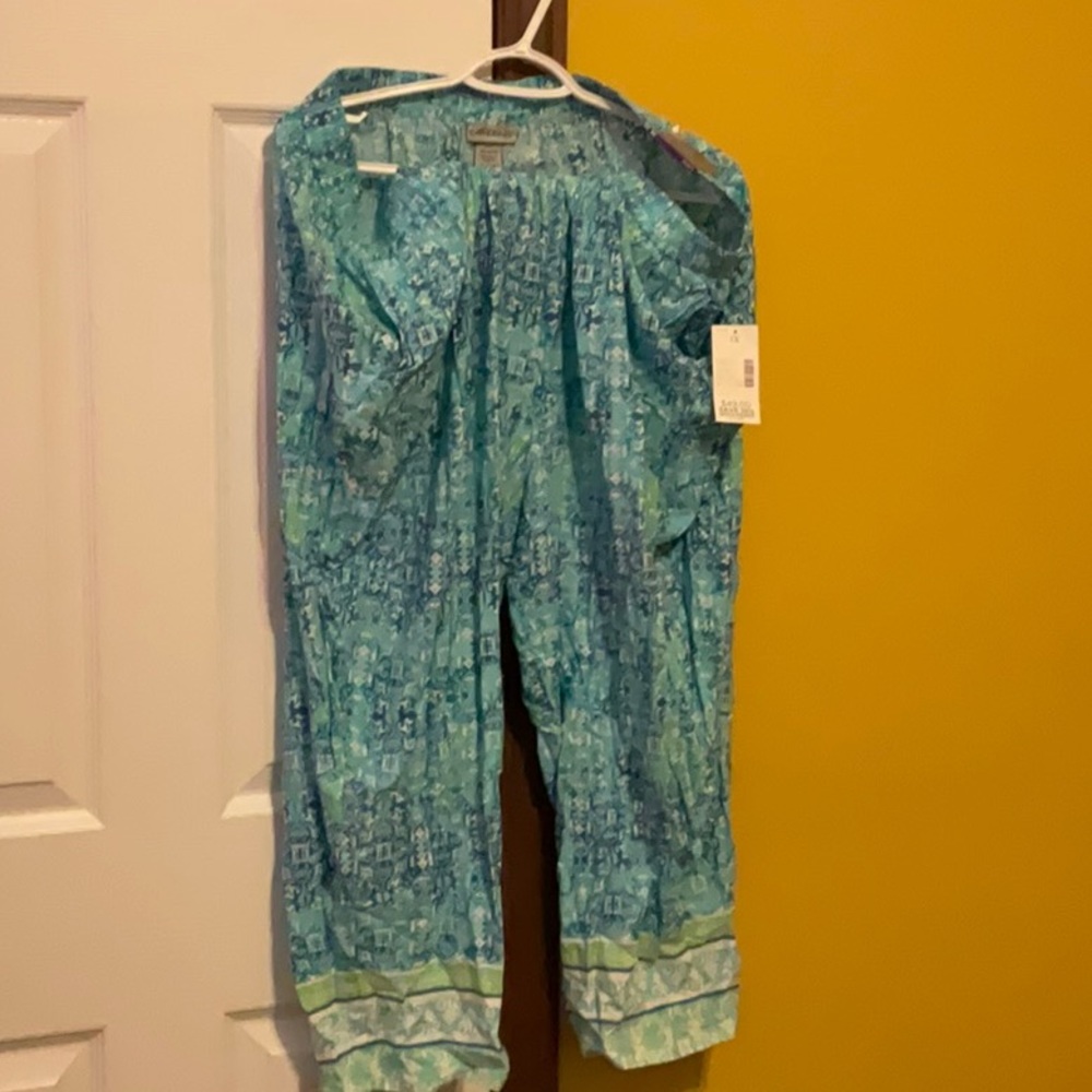 NWT capri pants